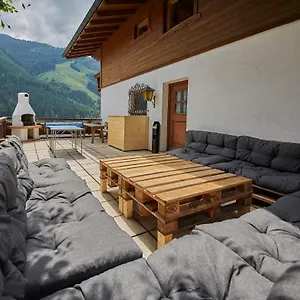 haus-delfi-mountain-appartements-by-easy-holiday-appartements.saalbachhinterglemmhotels.com/
