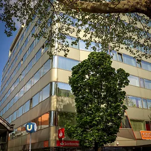 Simm's - Cityhotel Next To Metro U3 Szálloda